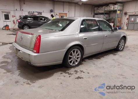 2006 Cadillac Dts Performance z USA, uszkodzony, nr VIN 1G6KD579X6U112727